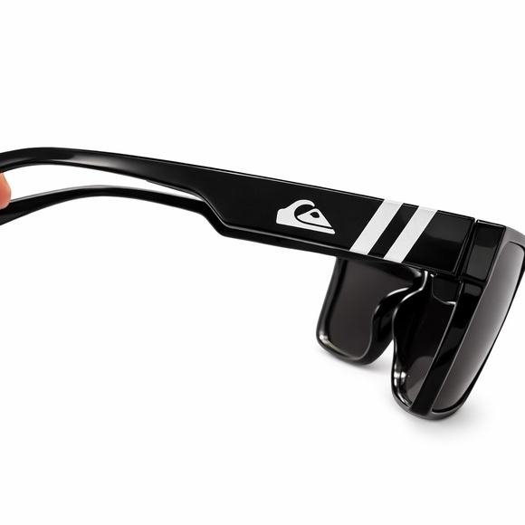 Quiksilver Black Shield Wraparound Sport Sunglasses w Case - Picture 2 of 7